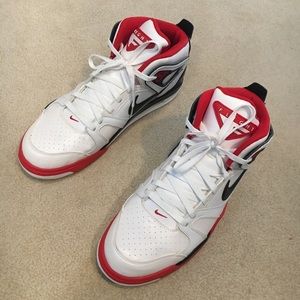 Men’s size 13 Nike flight basketball shoes